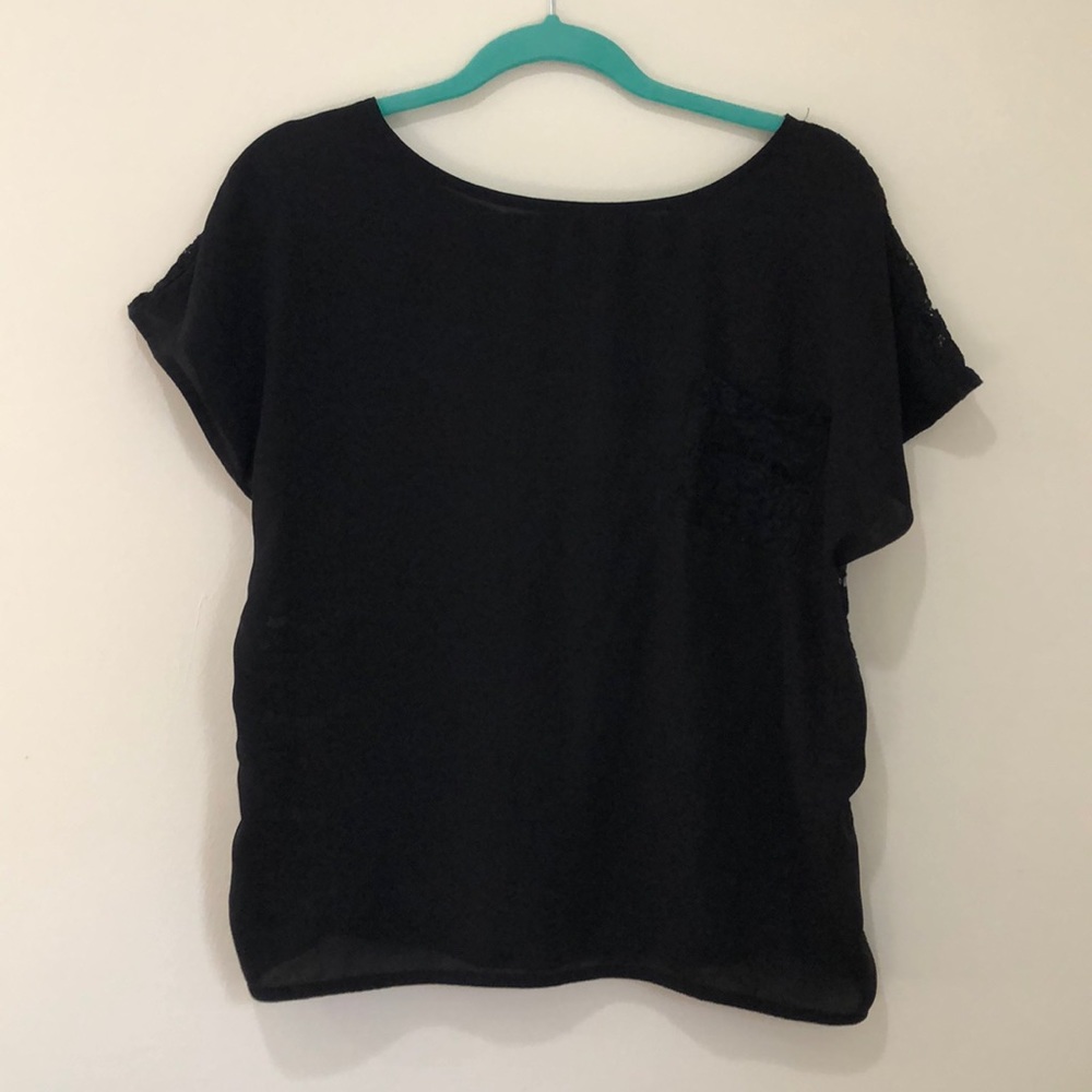 Black Short Sleeve Blouse From S. Korea! 💕
